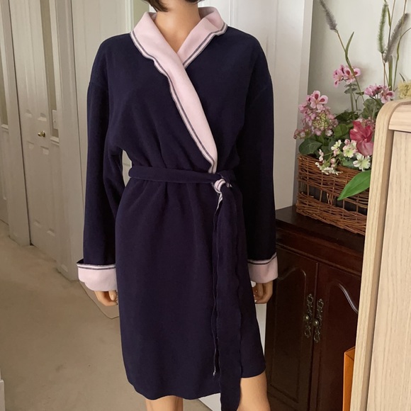 Natori Cruz reversible navy pink robe - Picture 3 of 9